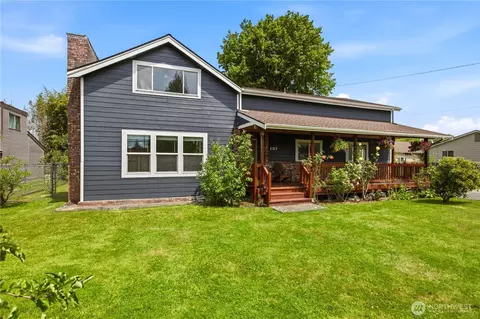 137 Wayne Ave, Pacific, WA 98047