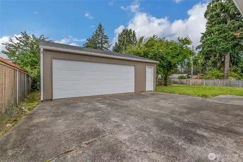 Exterior - 17002 6th Ave E, Spanaway, WA 98387 photo 2 of 4