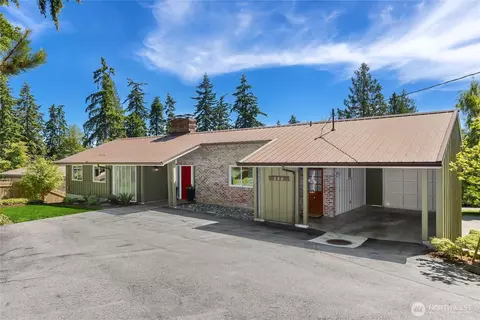 398 Ferncliff Ave NE, Bainbridge Island, WA 98110
