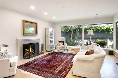 Living - 1871 40th Ave E, Seattle, WA 98112 photo 4 of 6