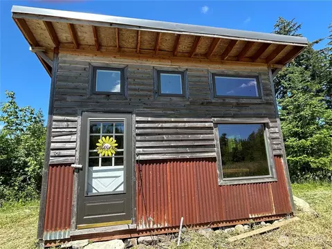 0 Russian Hill Ln SE, Rainier, WA 98576