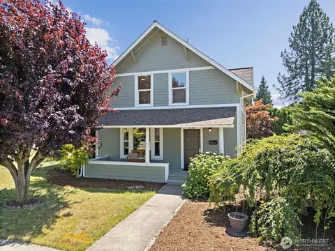 1118 Thompson St, Sumner, WA 98390