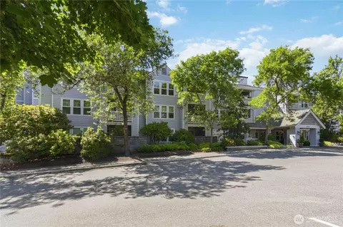 3941 226th Pl SE #103, Issaquah, WA 98029