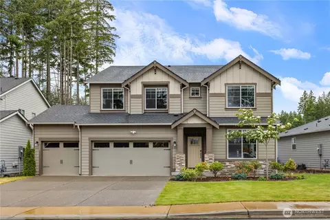 17621 Crossing Dr E, Puyallup, WA 98374