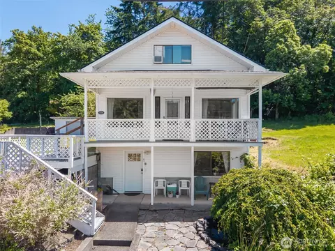 1122 SE 1st St, Winlock, WA 98596
