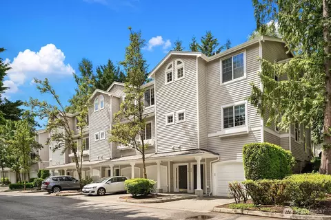 2020 132nd Ave SE #204, Bellevue, WA 98005