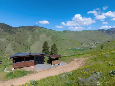 6993 Nahahum Canyon Rd, Cashmere, WA 98815