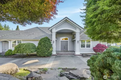 211 Alderwood Dr, Chehalis, WA 98532