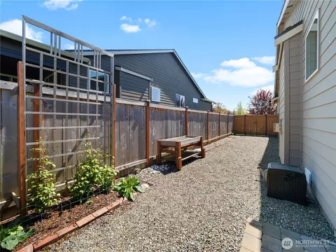 Exterior - 3373 Fisk Ave, Enumclaw, WA 98022 photo 9 of 9