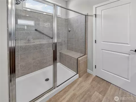 Bath - 3373 Fisk Ave, Enumclaw, WA 98022 photo 2 of 3