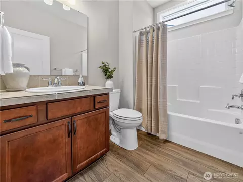Bath - 3373 Fisk Ave, Enumclaw, WA 98022 photo 3 of 3