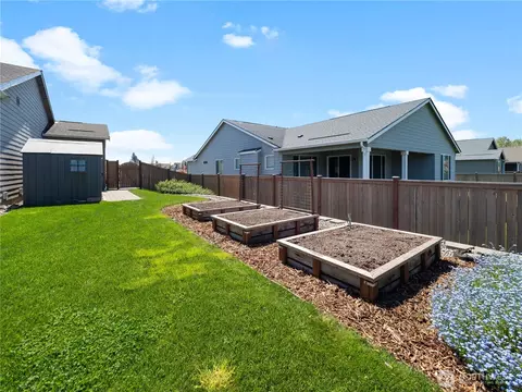 Exterior - 3373 Fisk Ave, Enumclaw, WA 98022 photo 6 of 9