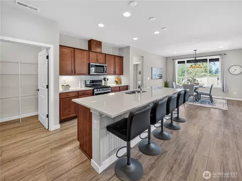 Kitchen - 3373 Fisk Ave, Enumclaw, WA 98022 photo 1 of 2