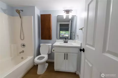 Bath - 10709 Valley View Rd #A104, Bothell, WA 98011 photo 3 of 3