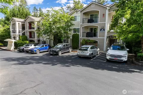Exterior - 10709 Valley View Rd #A104, Bothell, WA 98011 photo 2 of 3