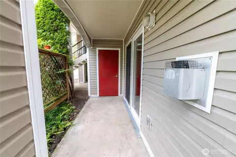 Exterior - 10709 Valley View Rd #A104, Bothell, WA 98011 photo 3 of 3