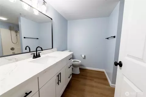 Bath - 10709 Valley View Rd #A104, Bothell, WA 98011 photo 1 of 3