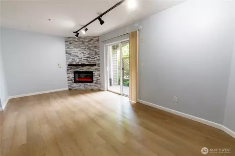 Living - 10709 Valley View Rd #A104, Bothell, WA 98011 photo 3 of 3