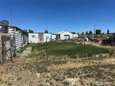 3801 Rd E NE, Moses Lake, WA 98837