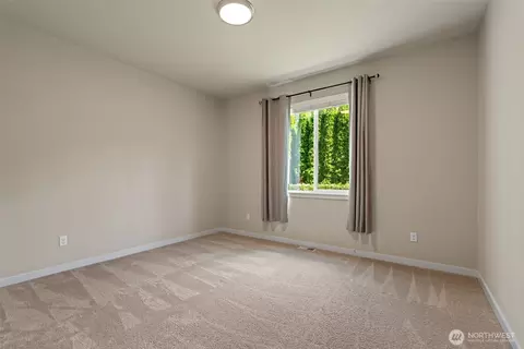 Bedroom - 22313 38th Ave SE, Bothell, WA 98021 photo 2 of 5