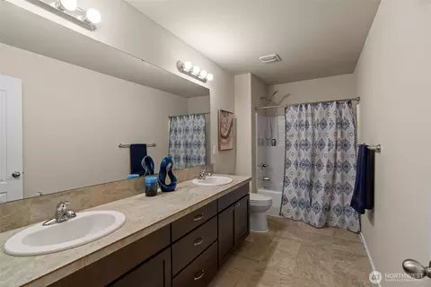 Bath - 22313 38th Ave SE, Bothell, WA 98021 photo 5 of 5