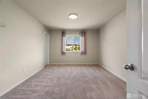 Bedroom - 22313 38th Ave SE, Bothell, WA 98021 photo 5 of 5