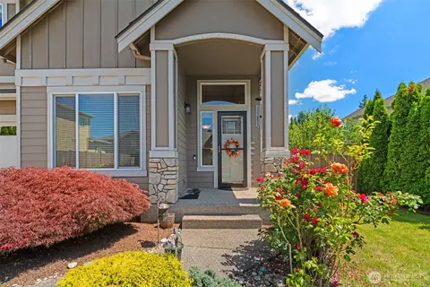 Exterior - 22313 38th Ave SE, Bothell, WA 98021 photo 3 of 6