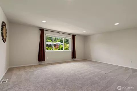 Living - 22313 38th Ave SE, Bothell, WA 98021 photo 6 of 6
