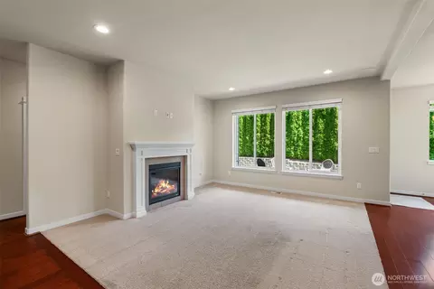 Living - 22313 38th Ave SE, Bothell, WA 98021 photo 5 of 6