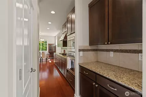 Entry Way - 22313 38th Ave SE, Bothell, WA 98021 photo 1 of 2