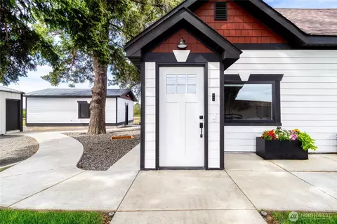 1111 Rooster Rd, Walla Walla, WA 99362