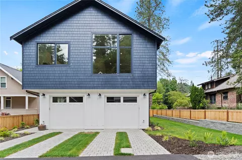529 SE Bush St #B, Issaquah, WA 98027