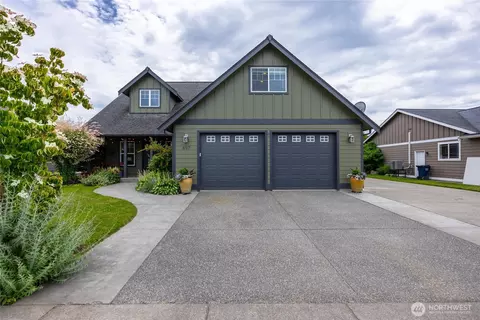 407 Westview Pl, Nooksack, WA 98276