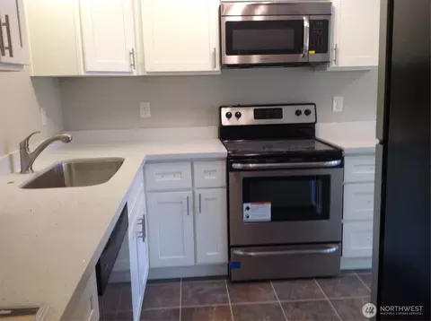 Kitchen - 122 169th St E, Spanaway, WA 98387 photo 1 of 5