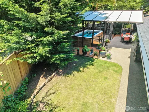 Exterior - 10157 NE 200th St, Bothell, WA 98011 photo 7 of 11