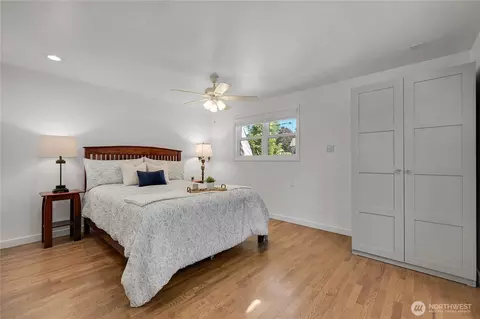 Bedroom - 10157 NE 200th St, Bothell, WA 98011 photo 1 of 5