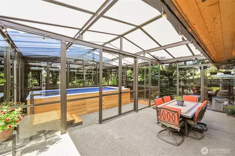 Exterior - 10157 NE 200th St, Bothell, WA 98011 photo 4 of 11