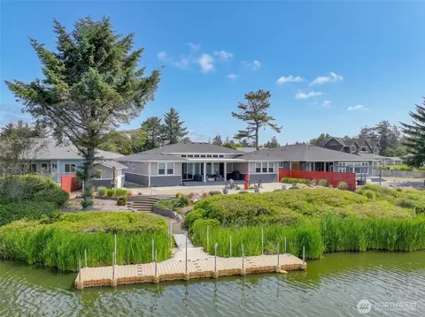 399 Eagle Nest Ct SE, Ocean Shores, WA 98569