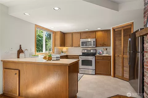 Kitchen - 1214 276th St E, Spanaway, WA 98387 photo 1 of 3