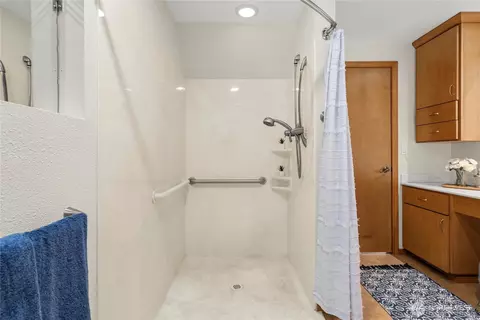 Bath - 1214 276th St E, Spanaway, WA 98387 photo 1 of 4
