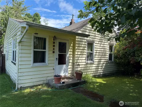 3218 NE 97th St, Seattle, WA 98115