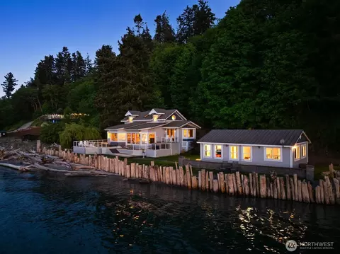3364 Bultman Ln, Oak Harbor, WA 98277