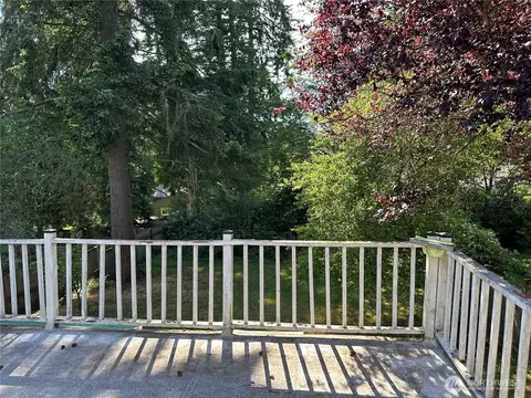 15833 15th Ave NE, Shoreline, WA 98155