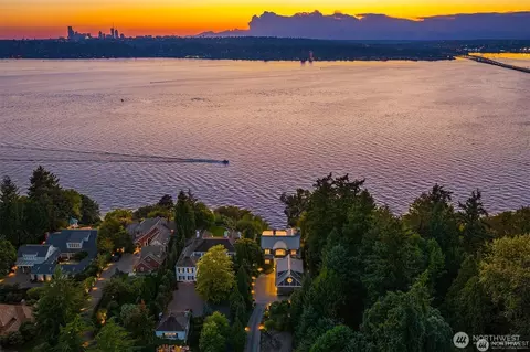 2409 Evergreen Point Rd, Medina, WA 98039