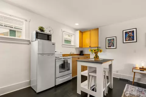 Kitchen - 325 23rd Ave E, Seattle, WA 98112 photo 5 of 5