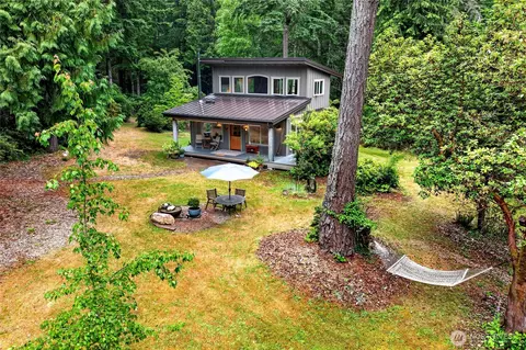 9615 Otso Point Rd, Anderson Island, WA 98303