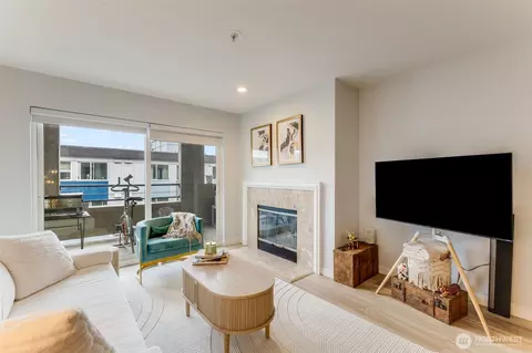 1504 Aurora Ave N #110, Seattle, WA 98109