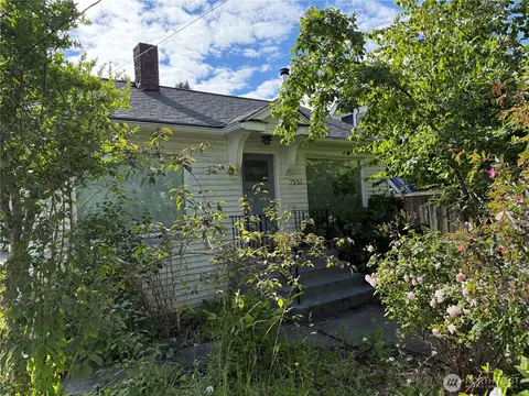 7531 12th Ave NW, Seattle, WA 98117