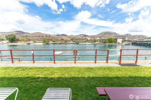 322 W Woodin Ave, Chelan, WA 98816