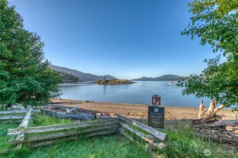 View/Area - 178 Lovers Ln #A206, Eastsound, WA 98245 photo 4 of 5